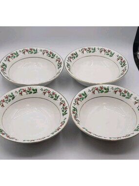 Vintage Gibson Holly Berry Cereal Soup Salad Bowls Set of 4 Everyday Dishes